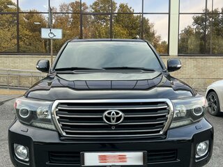 2015 Toyota Land Cruiser 200 Series Рестайлинг 1, чёрный, 3750000 рублей, вид 1