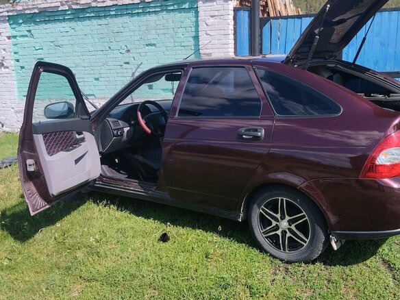 2011 Lada (ВАЗ) Priora I, красный, 430000 рублей - вид 1