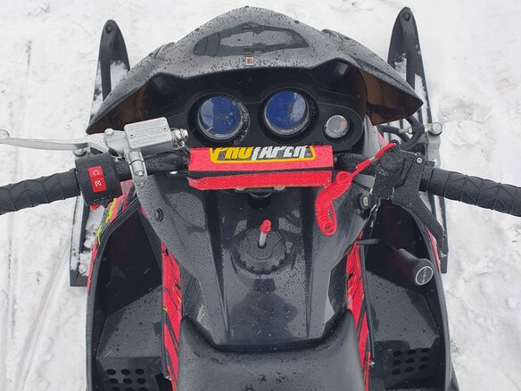 2024 Darex Snow 200, красный, 239000 рублей - вид 10