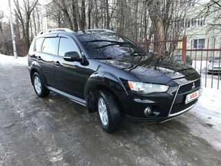 2010 Mitsubishi Outlander II Рестайлинг, чёрный, 1200000 рублей, вид 3