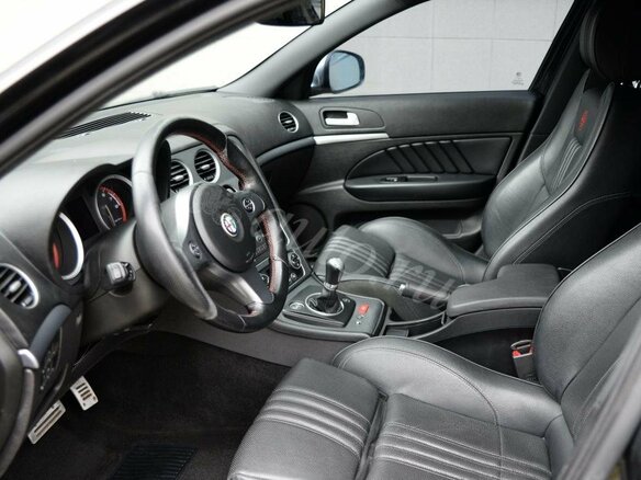 2009 Alfa Romeo 159, чёрный - вид 4
