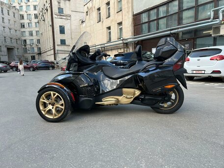 2018 BRP Can-Am Spyder, чёрный, 2500000 рублей, вид 2