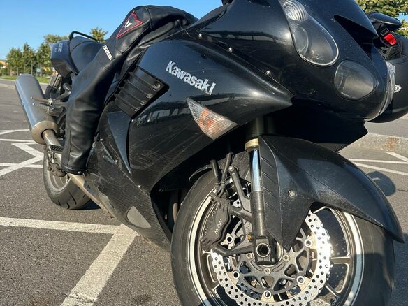 2007 Kawasaki ZZR 1400, чёрный, 700000 рублей