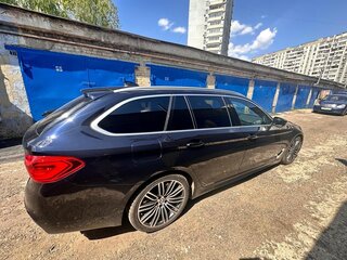 2020 BMW 5 серии 540d xDrive VII (G30/G31/G38), чёрный, 4500000 рублей, вид 3