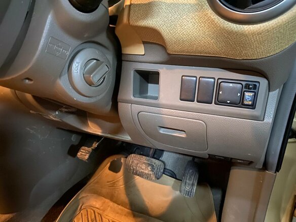 2005 Nissan Note I, золотистый, 700000 рублей - вид 19