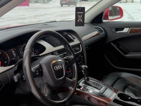 2009 Audi A4 IV (B8), красный, 740000 рублей - вид 12