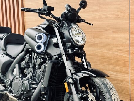 2020 Yamaha VMAX 1700, чёрный, 1950000 рублей, вид 2