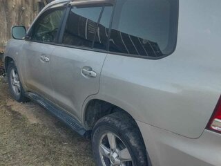 2008 Toyota Land Cruiser 200 Series, серый, 3000000 рублей, вид 3
