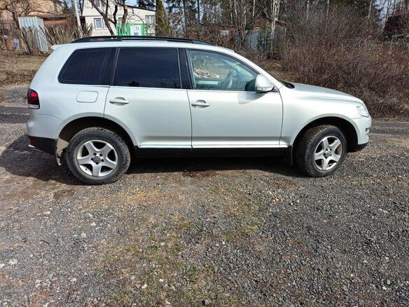 2009 Volkswagen Touareg I Рестайлинг, серый, 1250000 рублей - вид 8