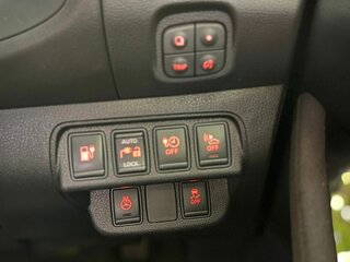 2013 Nissan Leaf (EM57) I (ZE0/AZE0), серый, 815000 рублей, вид 5