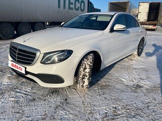 2017 Mercedes-Benz E-Класс 200 V (W213, S213, C238), белый, 3300000 рублей, вид 1