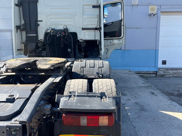 2015 Volvo FH, серый, 7250000 рублей - вид 16