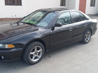 2001 Mitsubishi Galant VIII Рестайлинг, чёрный, 390000 рублей, вид 3