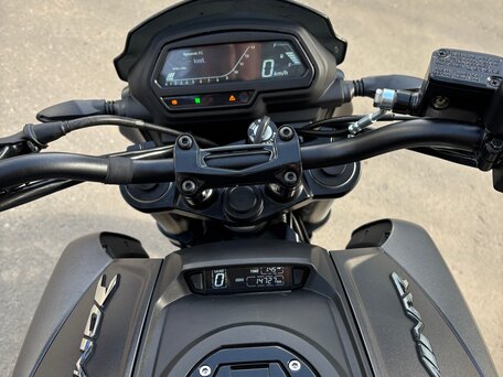 2021 Bajaj Dominar 400, чёрный, 380000 рублей, вид 5