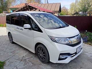 2015 Honda Stepwgn V, белый, 2000000 рублей, вид 4