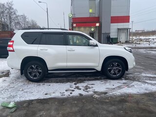 2016 Toyota Land Cruiser Prado 150 Series Рестайлинг 1, белый, 4000000 рублей, вид 4