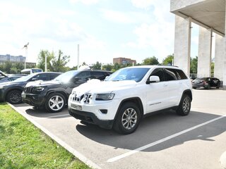 2013 Jeep Grand Cherokee IV (WK2) Рестайлинг, белый, 1900000 рублей, вид 3