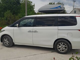 2006 Honda Elysion I Рестайлинг, белый, 920000 рублей, вид 4