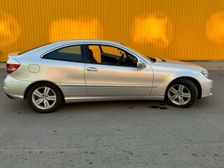 2010 Mercedes-Benz CLC-Класс 200, серебристый, 900000 рублей, вид 4