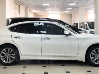 2016 Nissan Fuga II Рестайлинг, белый, 2850000 рублей, вид 3