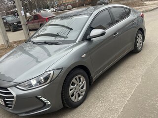 2017 Hyundai Elantra VI (AD), серый, 1400000 рублей, вид 3