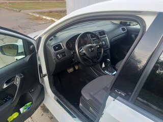 2016 Volkswagen Polo V Рестайлинг, белый, 1250000 рублей, вид 5