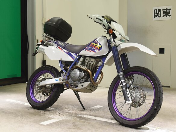 1993 Yamaha TT-R250, белый - вид 1