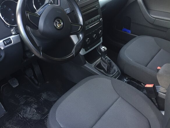 2014 Skoda Yeti I Рестайлинг, серый - вид 4