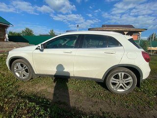 2014 Mercedes-Benz GLA 200 I (X156), белый, 1450000 рублей, вид 3