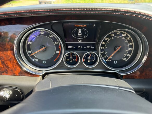 2014 Bentley Flying Spur II, красный, 6150000 рублей - вид 14