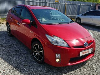 2010 Toyota Prius III (XW30), красный, 1100000 рублей, вид 2