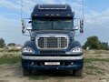 2004 Freightliner Columbia, синий, 2700000 рублей - вид 1