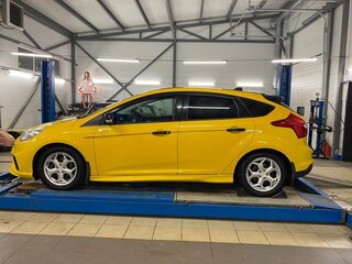 2012 Ford Focus III, жёлтый, 1200000 рублей, вид 2