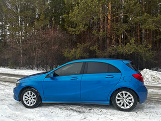 2014 Mercedes-Benz A-Класс 180 III (W176), голубой, 1200000 рублей, вид 4
