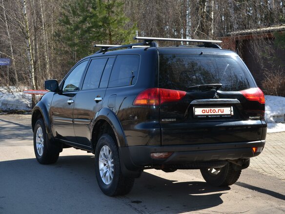 2010 Mitsubishi Pajero Sport II, чёрный - вид 4