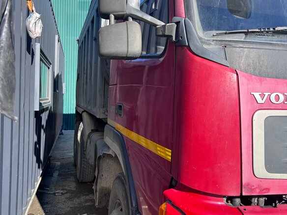 2007 Volvo FM, красный, 2500000 рублей - вид 6