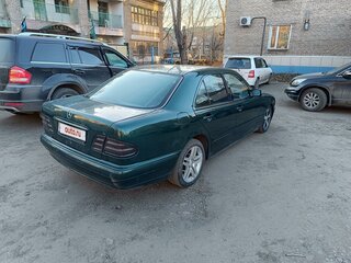 2000 Mercedes-Benz E-Класс 240 II (W210, S210) Рестайлинг, зелёный, 700000 рублей, вид 3