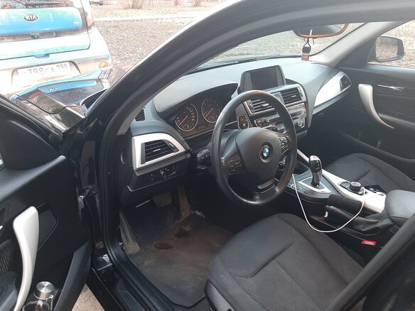 2016 BMW 1 серии 118i II (F20/F21) Рестайлинг, чёрный, 1600000 рублей - вид 5