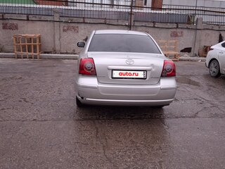 2008 Toyota Avensis II Рестайлинг, серебристый, 750000 рублей, вид 2