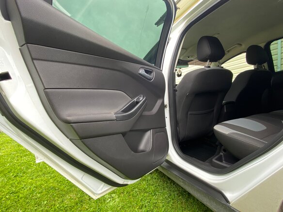 2013 Ford Focus III, белый, 799000 рублей - вид 13
