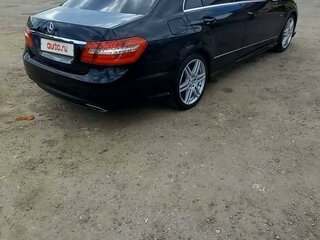 2011 Mercedes-Benz E-Класс 200 7G-Tronic IV (W212, S212, C207), чёрный, 1600000 рублей, вид 4