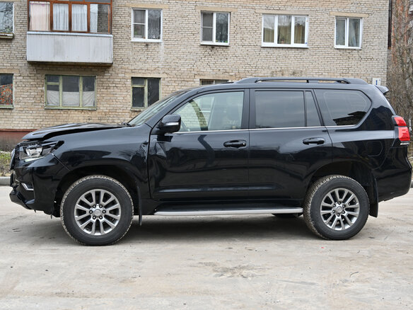 2020 Toyota Land Cruiser Prado 150 Series Рестайлинг 2, чёрный - вид 4