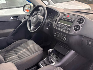 2011 Volkswagen Tiguan I Рестайлинг, бежевый, 870000 рублей, вид 3