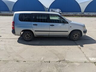 2005 Toyota Succeed I, серебристый, 310000 рублей, вид 2