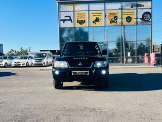 2003 Mitsubishi Pajero III Рестайлинг, чёрный, 999999 рублей, вид 3