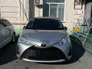 2017 Toyota Vitz III (XP130) Рестайлинг 2, серый, 1100000 рублей, вид 3