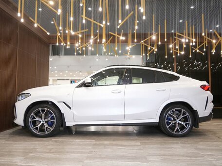 2021 BMW X6 40i III (G06), белый, 6971000 рублей, вид 5