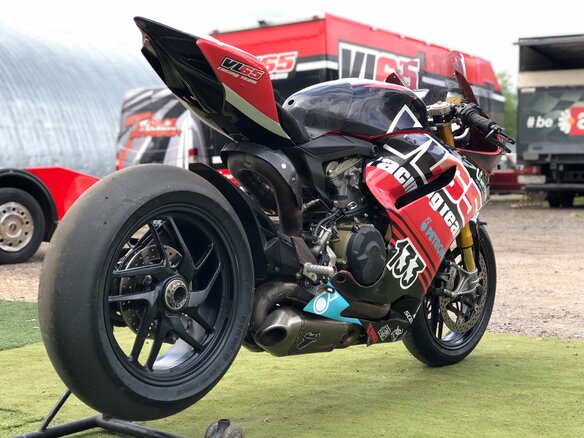 2014 Ducati 1199 Panigale, красный - вид 10