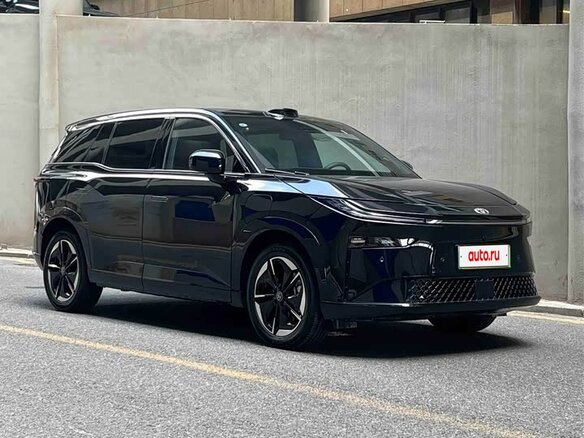 2026 Toyota bZ3X 58.3 kWh, чёрный - вид 3