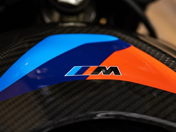 2026 BMW M 1000 R, чёрный, 3590000 рублей - вид 12